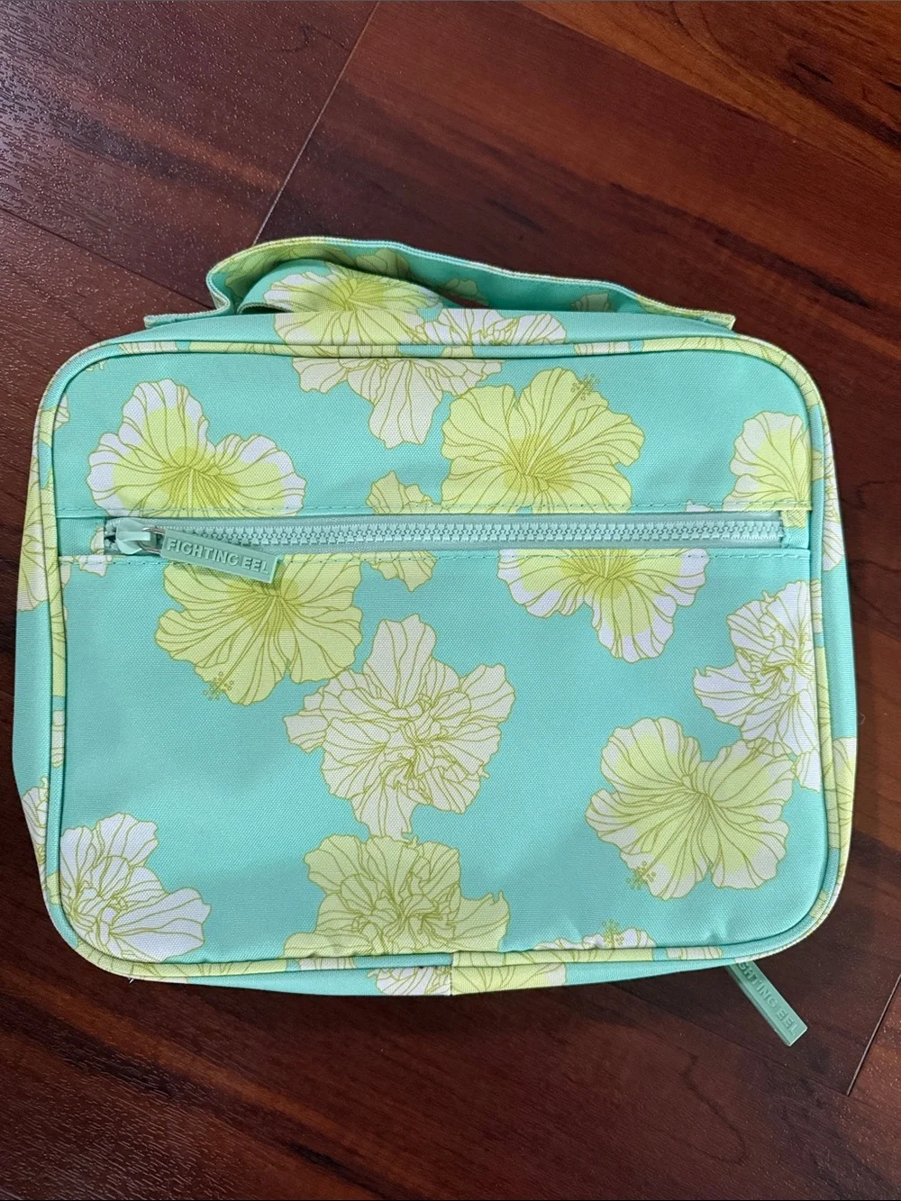 NWOT Fighting Eel Starfruit Summer Hibiscus Toiletries Bag